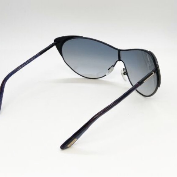 Tom Ford Black Shield Sunglasses Modern Design - Picture 4 of 5